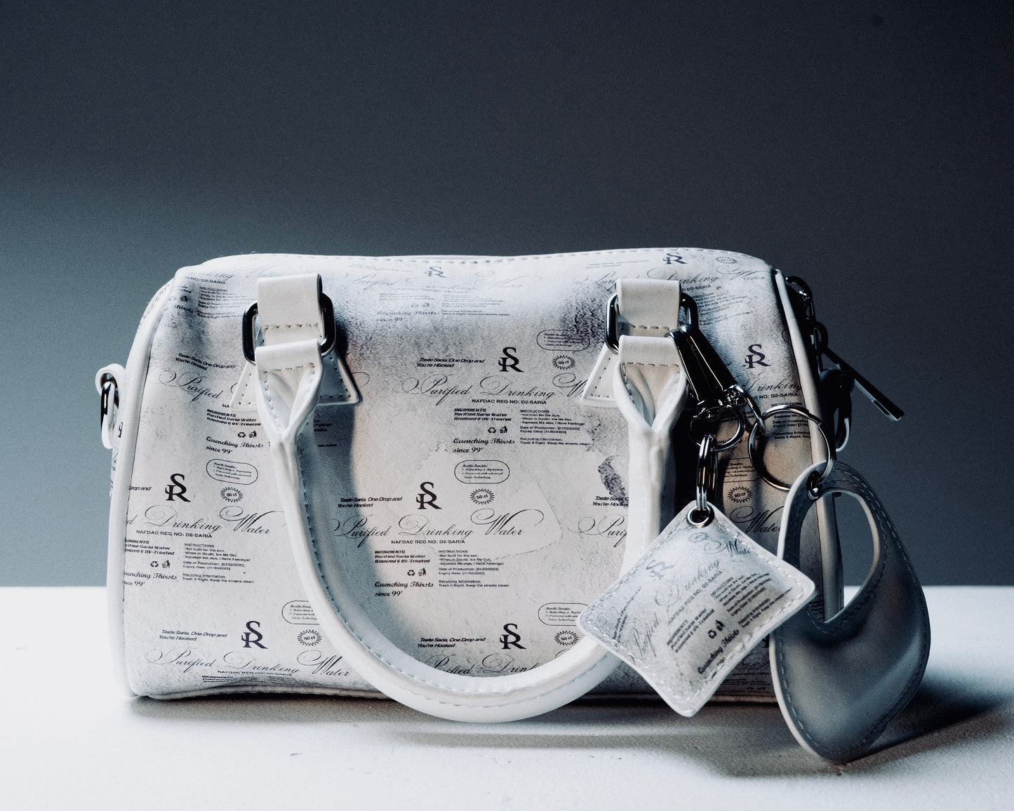 THE WHITE PRINTED THIRST BAG